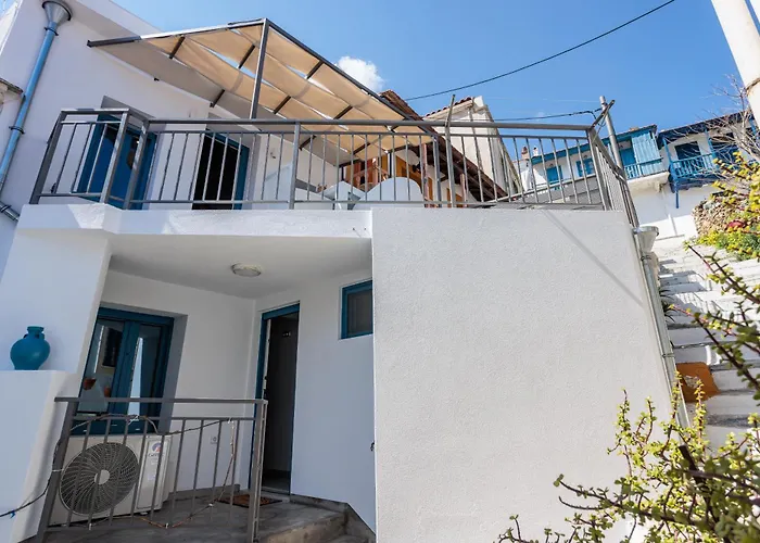 To Koukounari Case de vacanță *