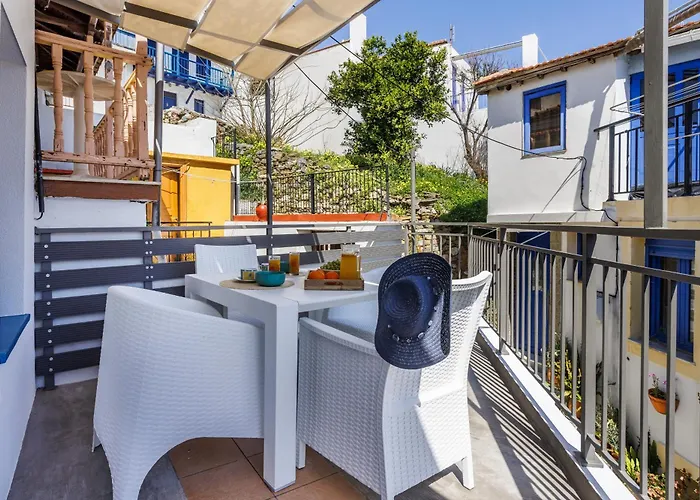 To Koukounari Case de vacanță Skopelos