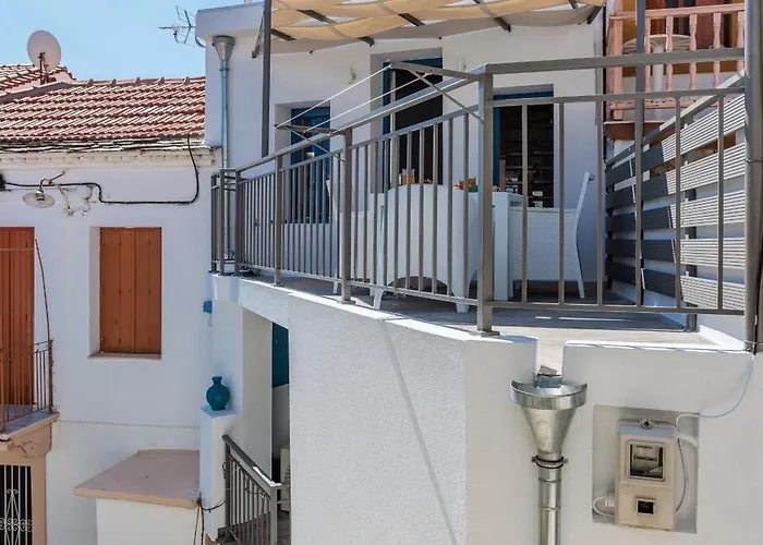 To Koukounari Case de vacanță *